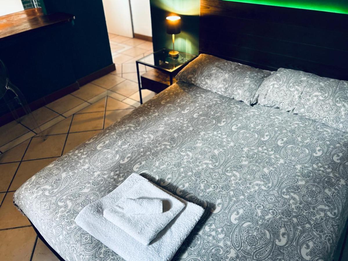 Piazza Verdi Apartment โบโลญญา ภายนอก รูปภาพ
